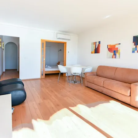 La Belle Vue Avec Joli Balcon Et Parking, A Cote Des Plages Et Du Centre-ville Cannes