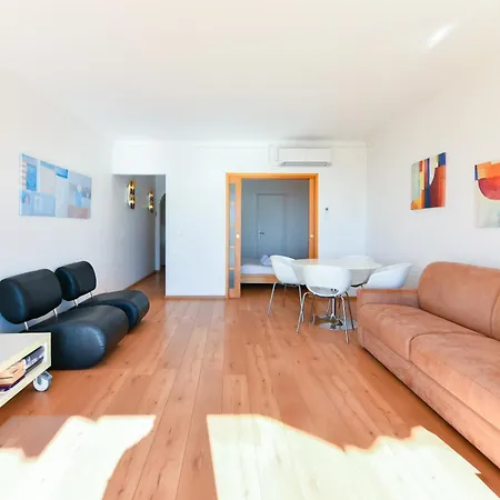 La Belle Vue Avec Joli Balcon Et Parking, A Cote Des Plages Et Du Centre-ville * Cannes